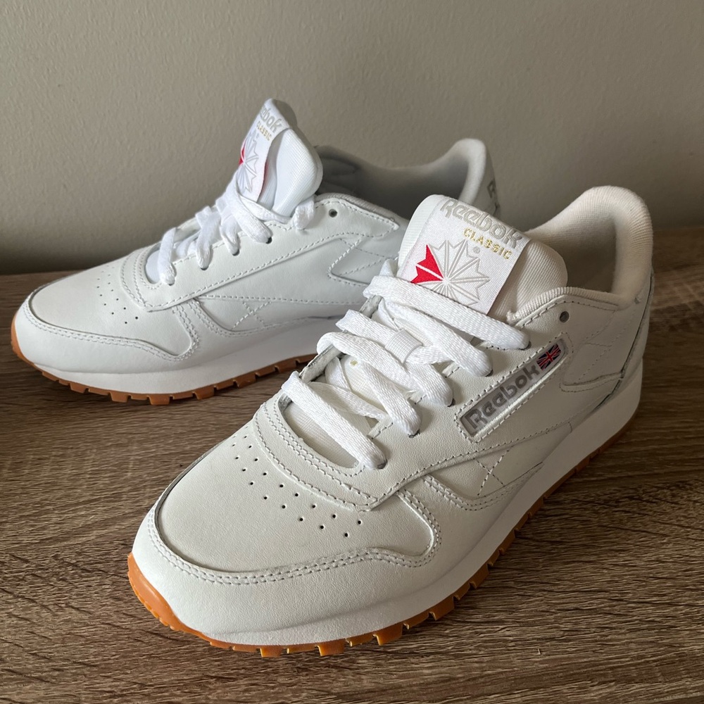 REEBOK Classic Size 6